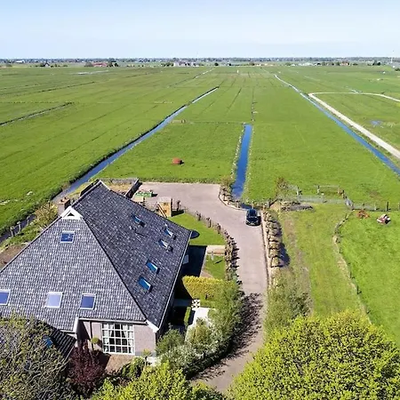 Farmvilla With Hottub And Outdoor Kitchen Villa