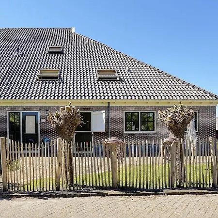 Farmvilla With Hottub And Outdoor Kitchen Villa *