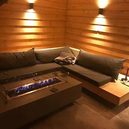 Farmvilla With Hottub And Outdoor Kitchen *