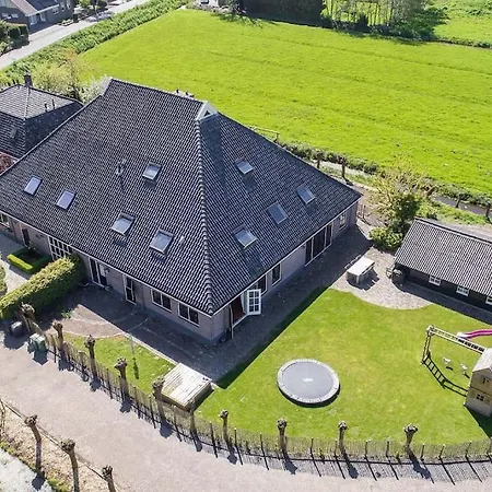 Villa Farmvilla With Hottub And Outdoor Kitchen