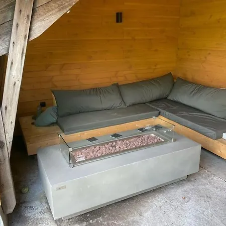 Farmvilla With Hottub And Outdoor Kitchen * Beets